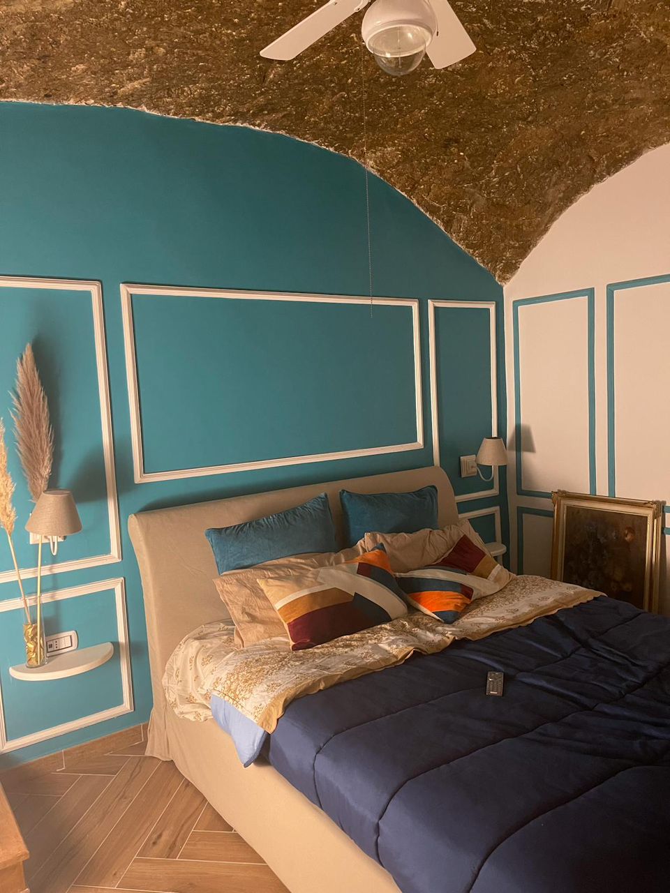 Charming 2-Bedroom Apartment for Rent – Vomero District, Naples